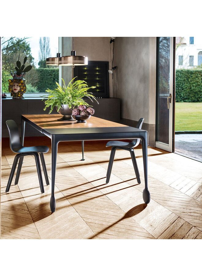 MAGIS BIG WILL EXTENDABLE DINING TABLE