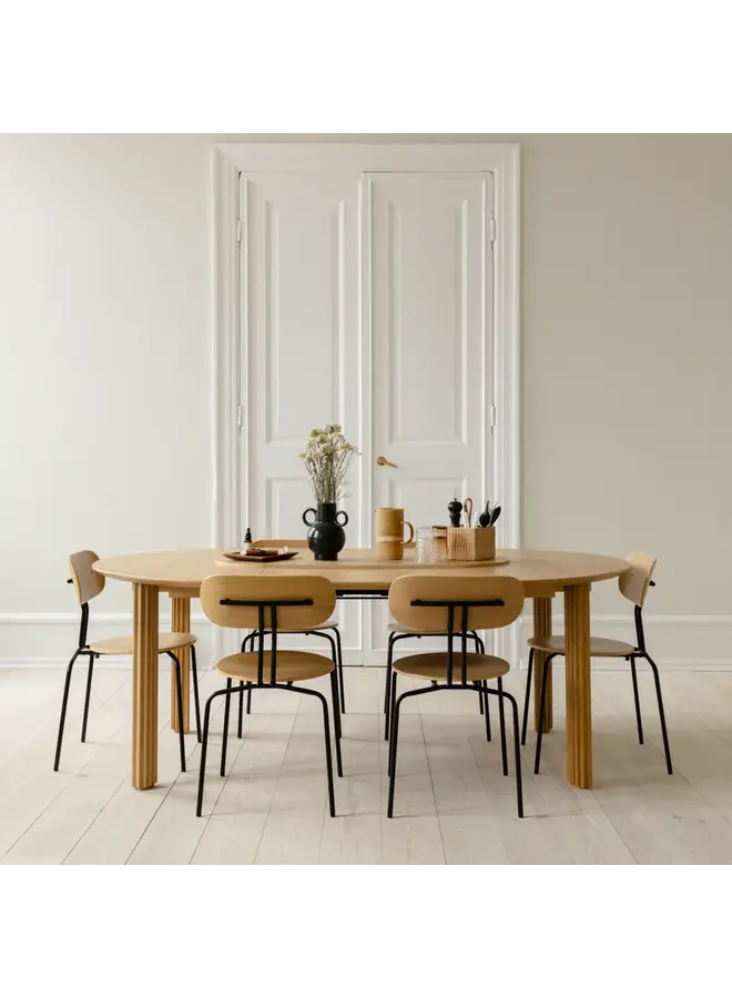 CIRCLE EXTENDED DINING TABLE