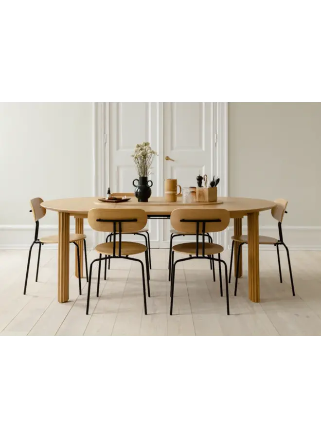 CIRCLE EXTENDED DINING TABLE