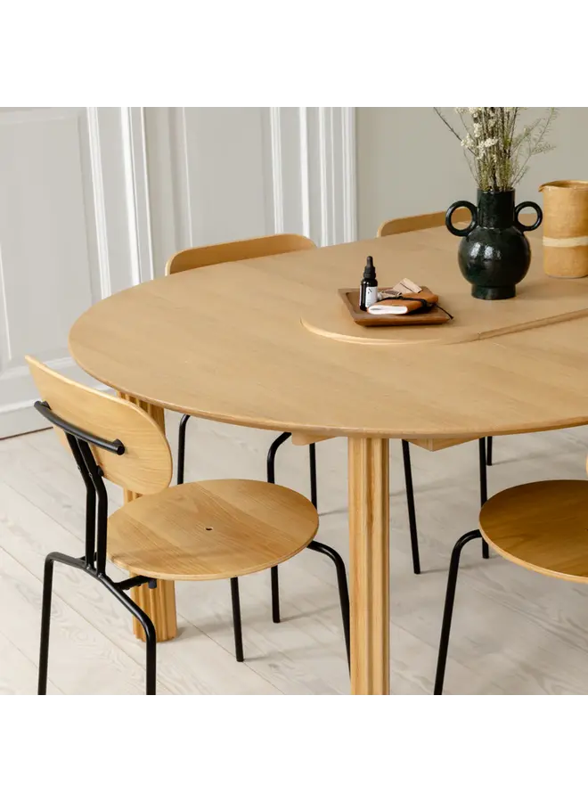 CIRCLE EXTENDED DINING TABLE