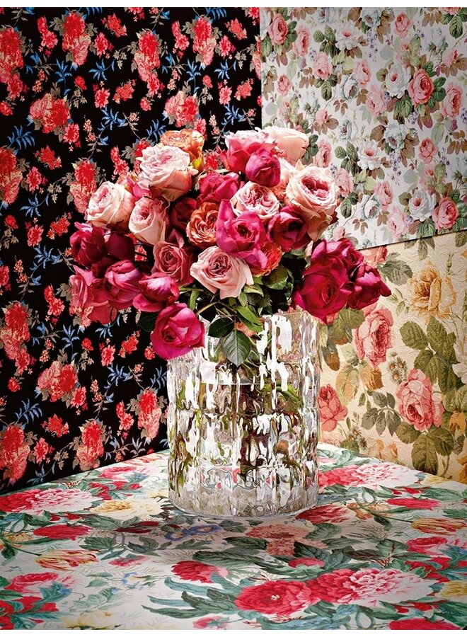 MATELASSE WHITE VASES