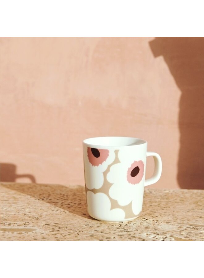 MARIMEKKO OIVA UNIKKO MUG 2.5DL –  BEIGE/PINK