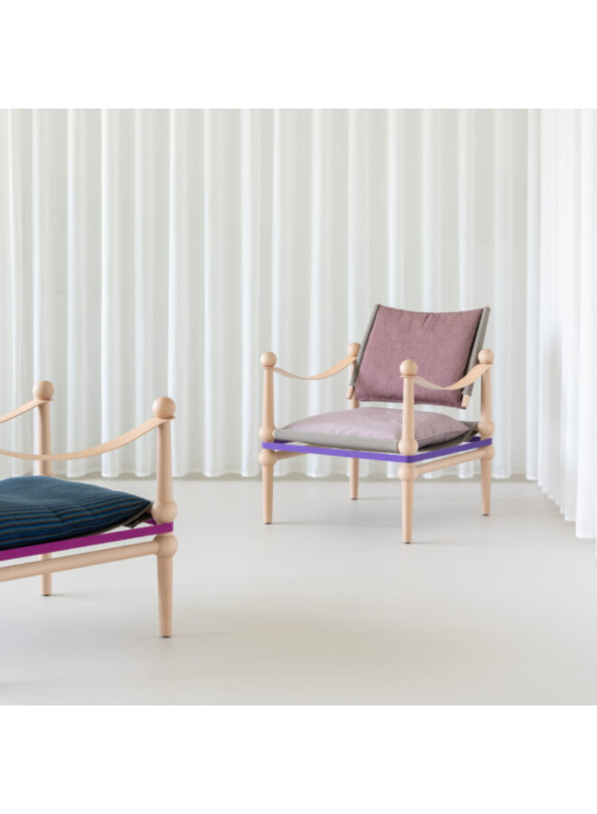 TWAIN LOWCHAIR BLACK7018/VERSION "YELLOW"