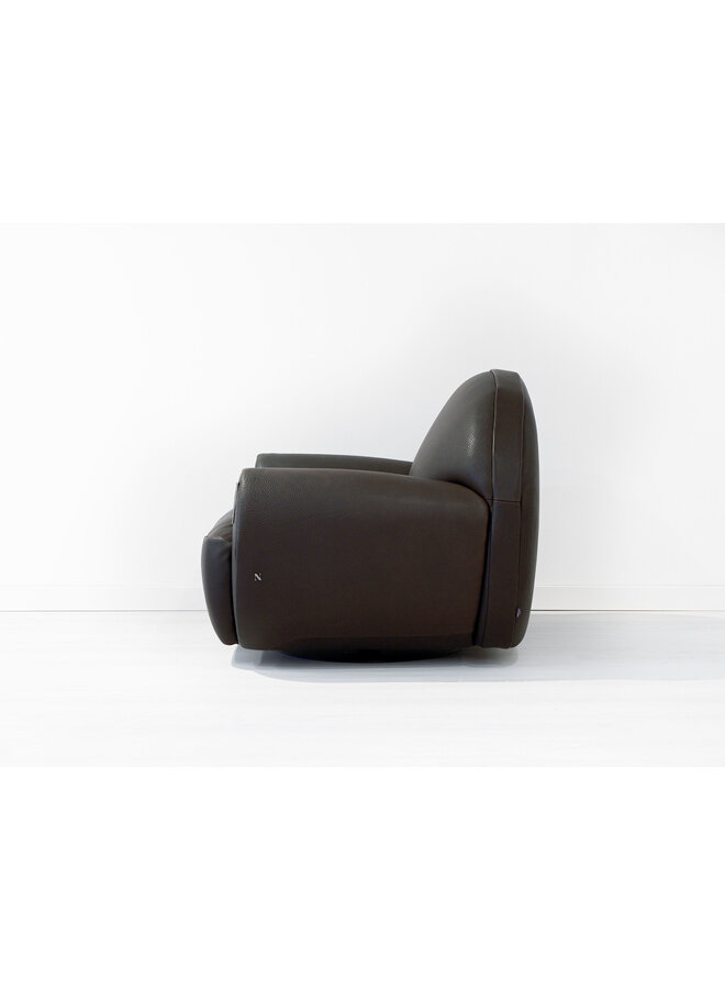 MEMORIA SWIVEL ARMCHAIR