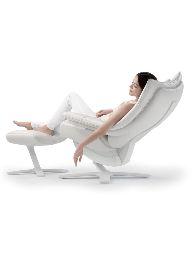 NATUZZI ITALIA RE-VIVE QUILTED KING ARMCHAIR WITH OTTOMAN