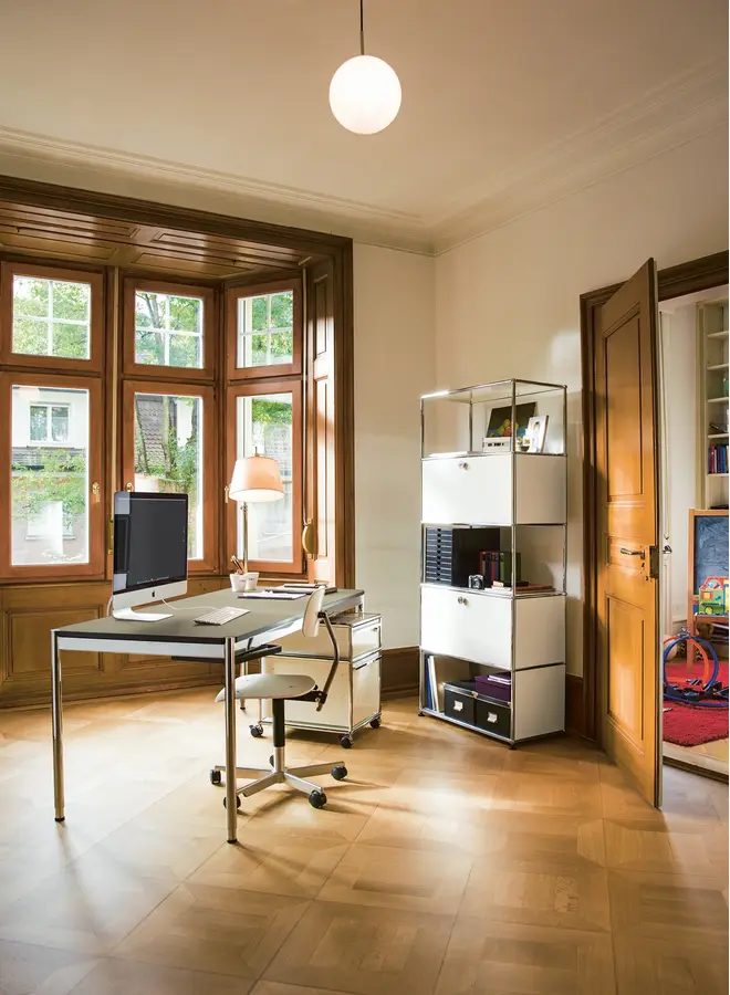 USM HALLER TABLE BLACK LINOLEUM (T69) (QS)