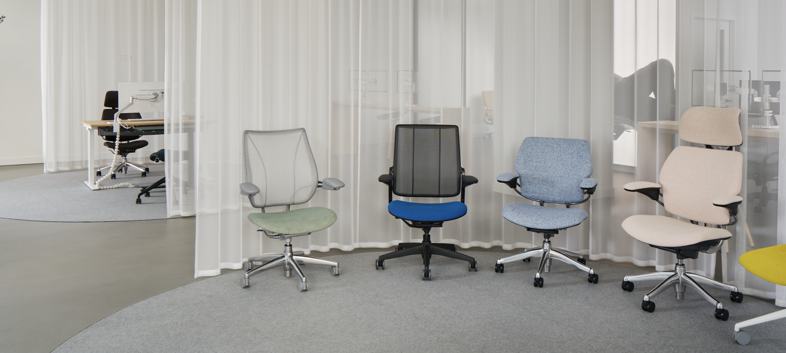 Humanscale Freedom Headrest: An Iconic Ergonomic Office Chair for Modern Workspaces
