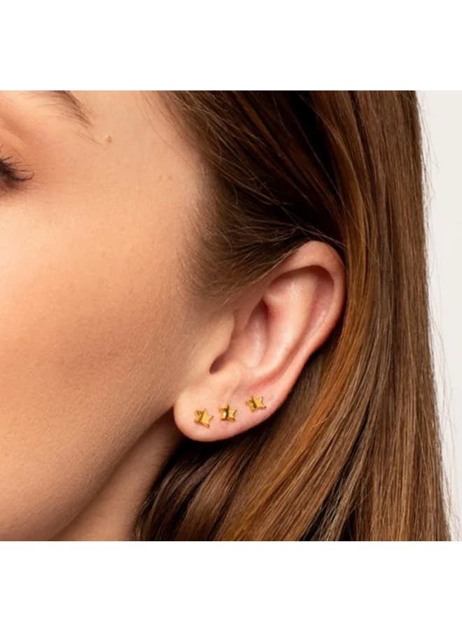 ALICE GOLD STUDS