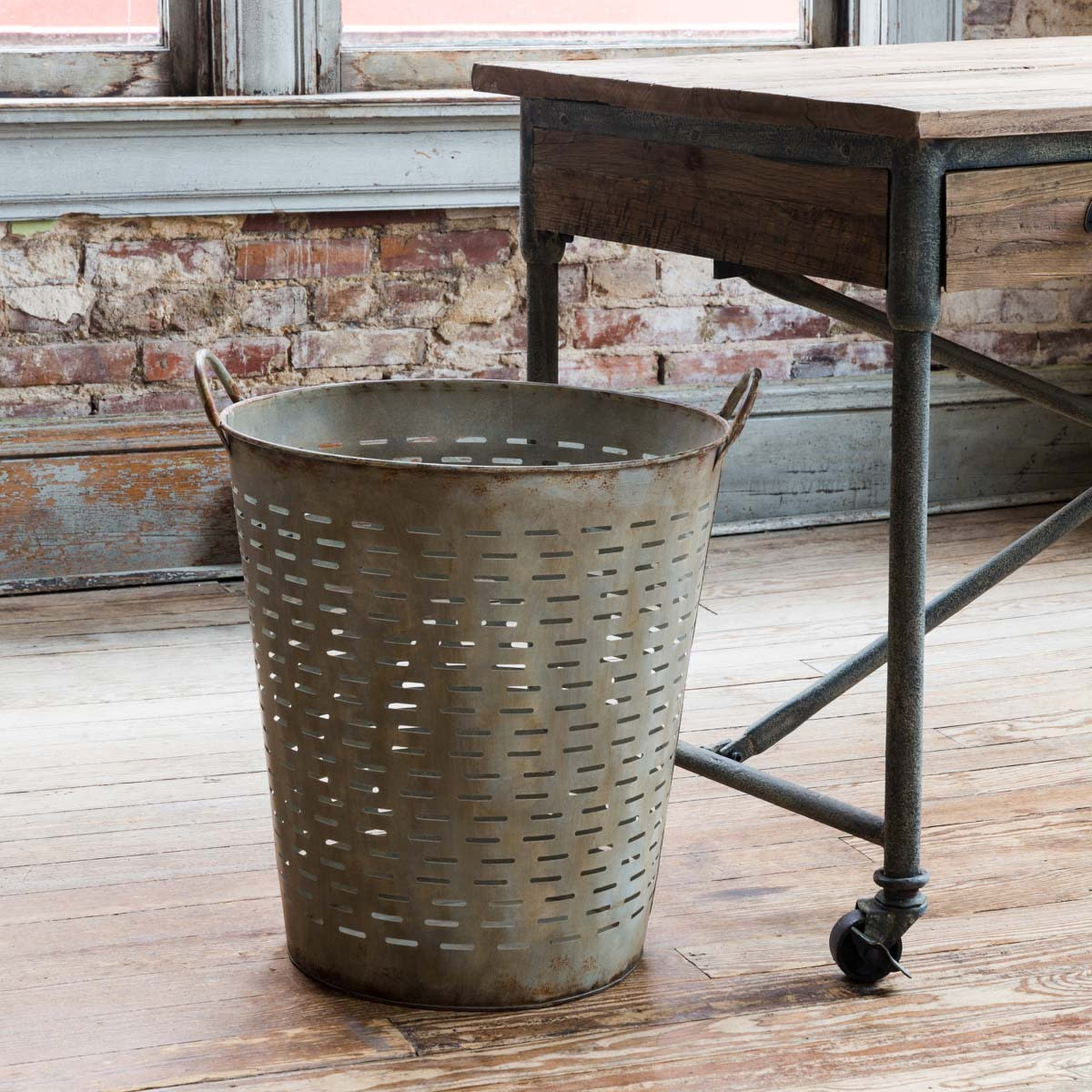 Big Crop Olive Bucket