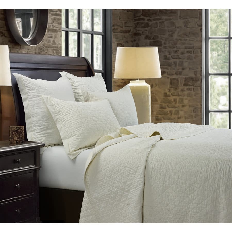 Diamond Pattern Linen Quilt, Vintage White - Queen