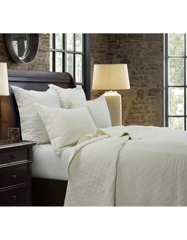 Diamond Pattern Linen Quilt, Vintage White - King
