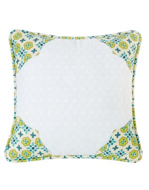 SCALLOPED EDGES PILLOW 18X18