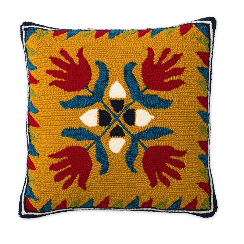 Indoor/Outdoor Hooked Pillow, Ansley Applique 18"x18"