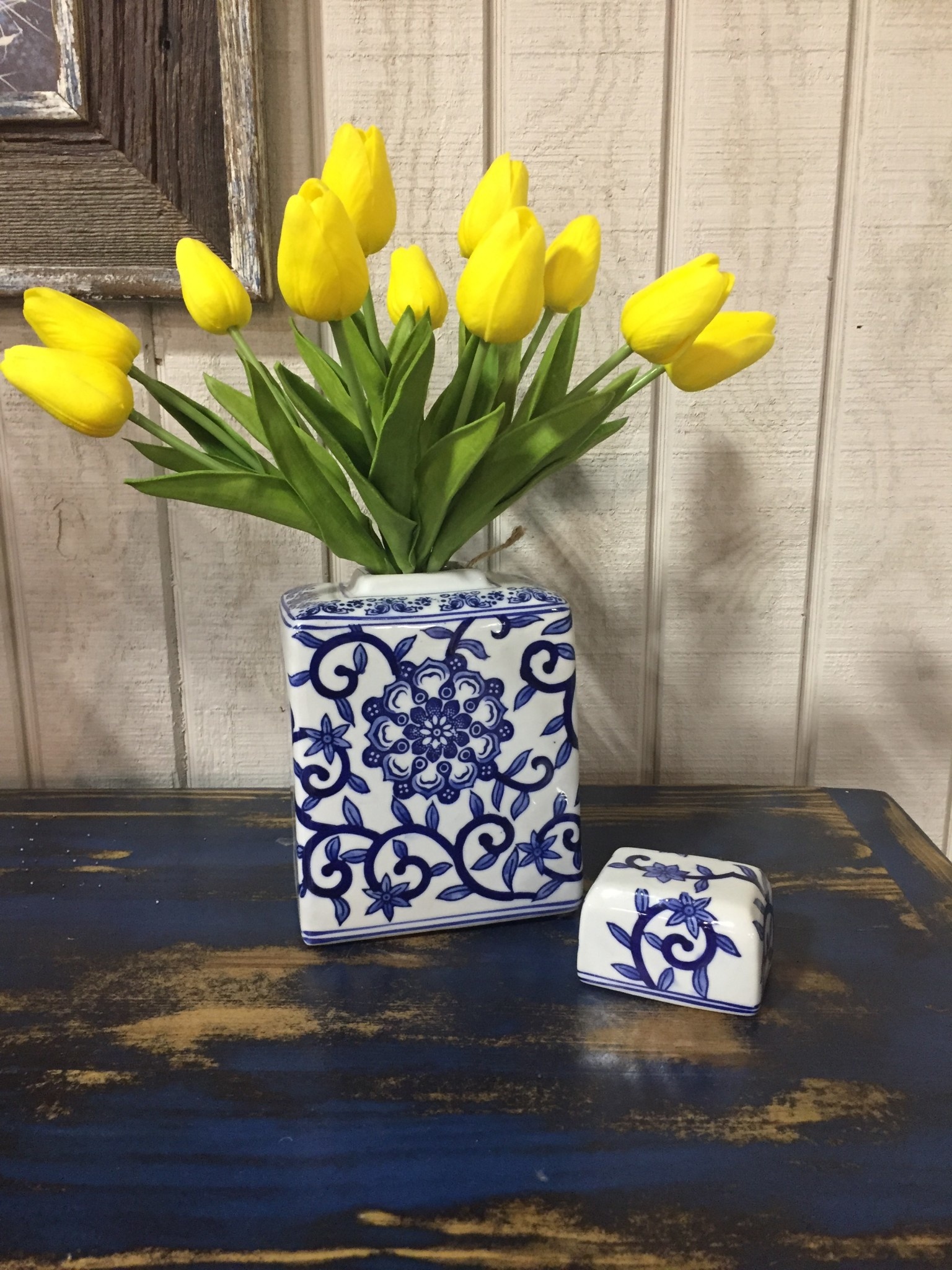 K & K Interiors Blue and White Porcelain Canister w/Lid SML