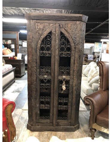 Mexico's Reclaimed Railroad Wine Cabinet