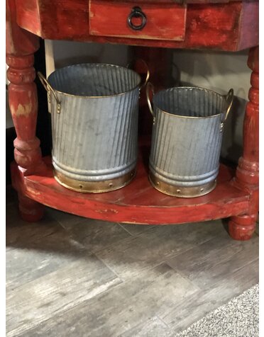 Metal Planter Set