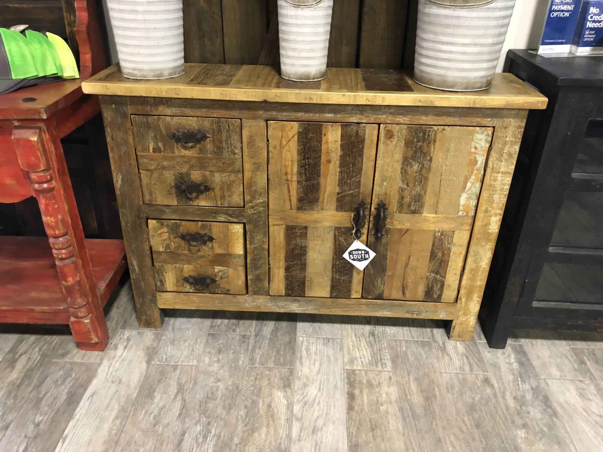 42" Dayna Chest - Natural Flaking