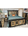 Rombitos King Bedroom Group - Black/Cascara