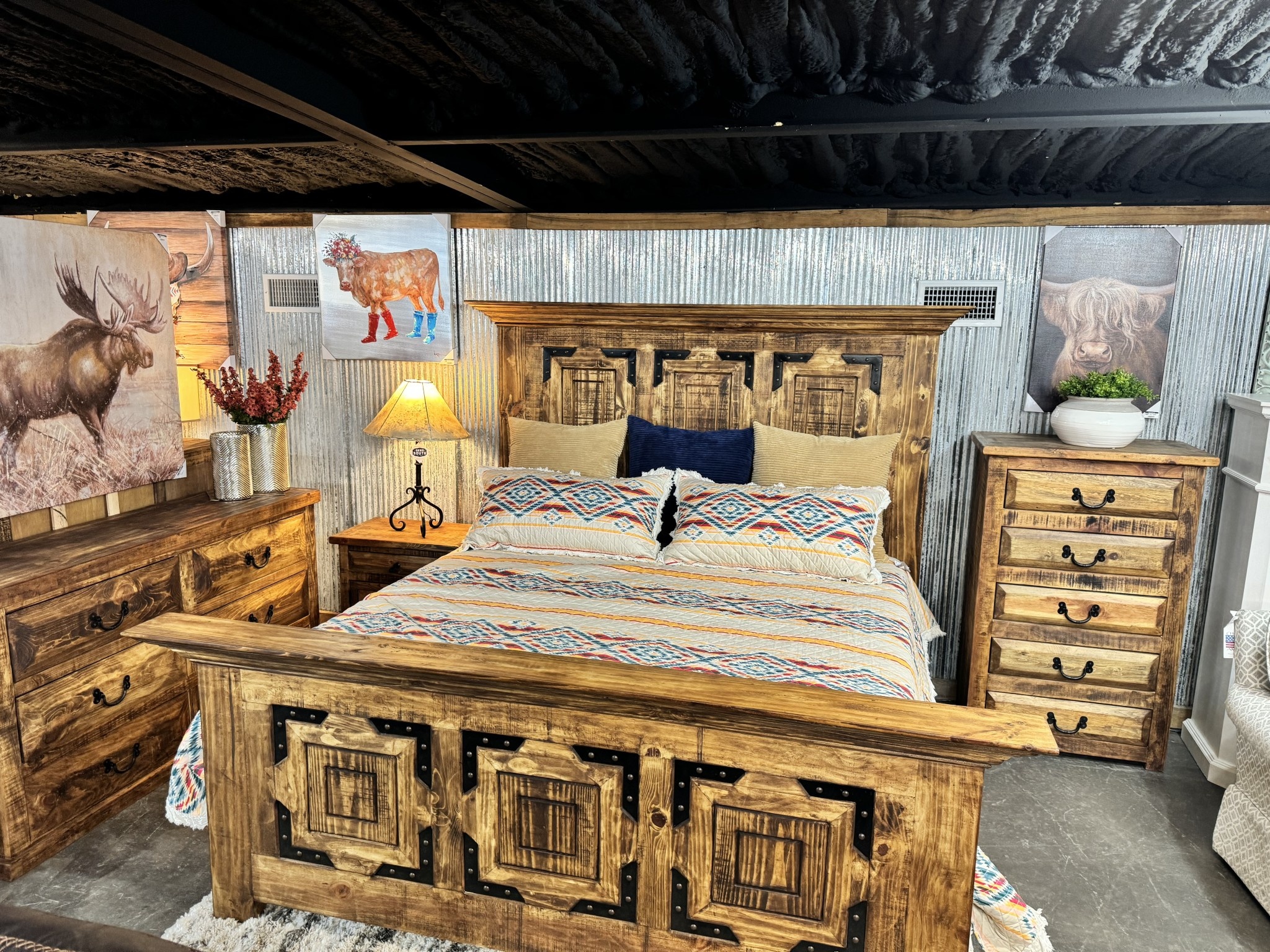 Finca King Bedroom Group - Early American