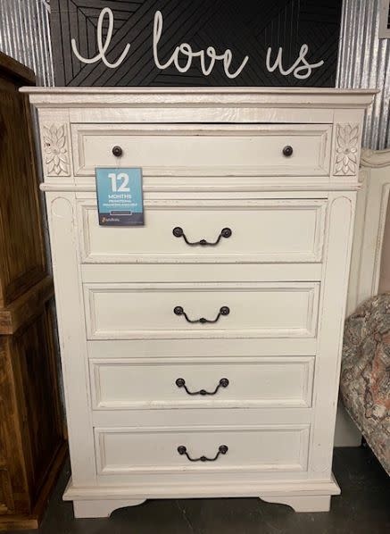 Freedom Chest - White