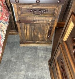 Mansion 1 Door/1 Drawer Nightstand - Distressed