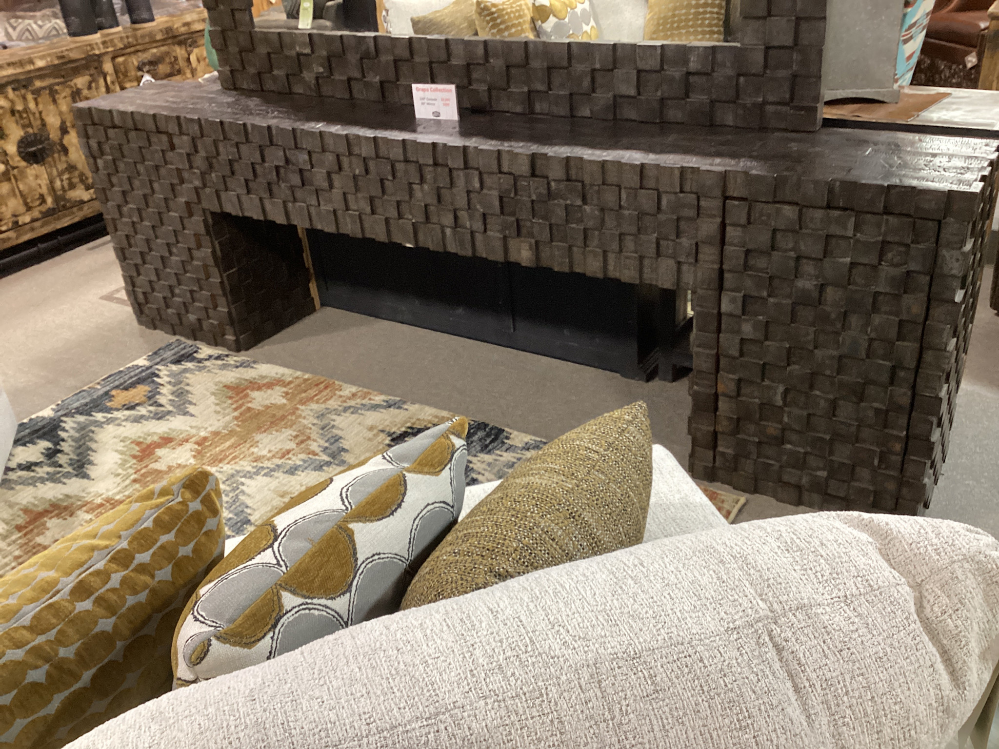 120" LV Grapa Console - Uxmal