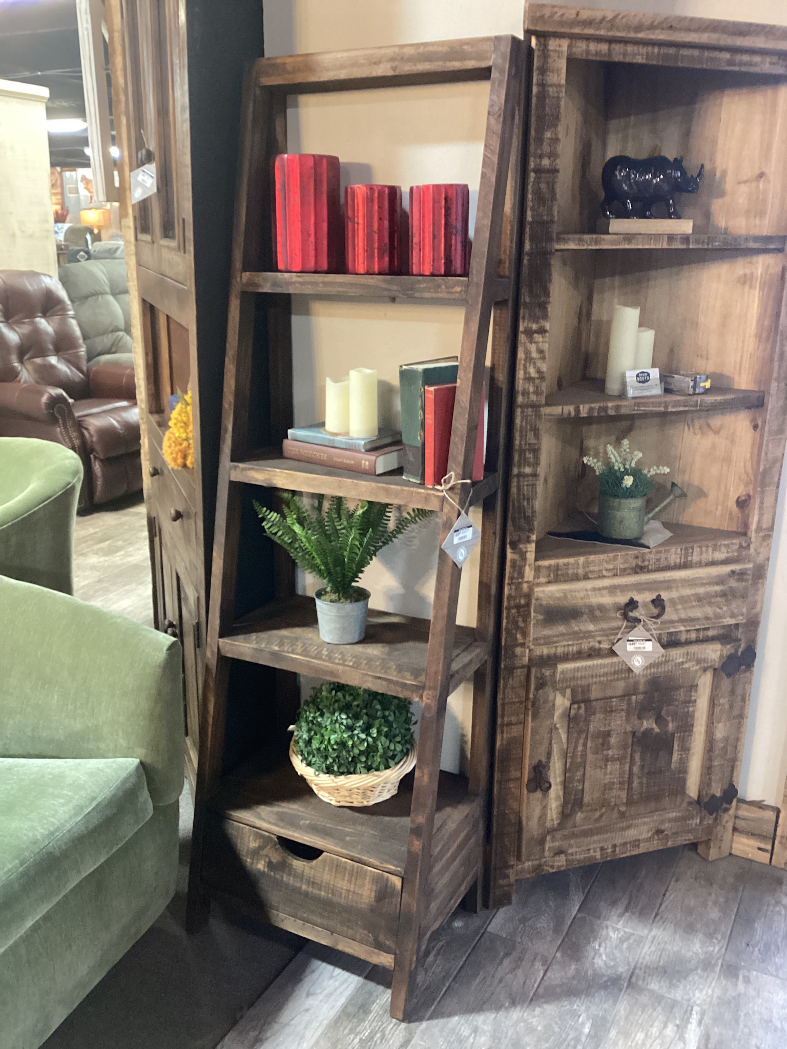 Ladder Bookcase - Distressed