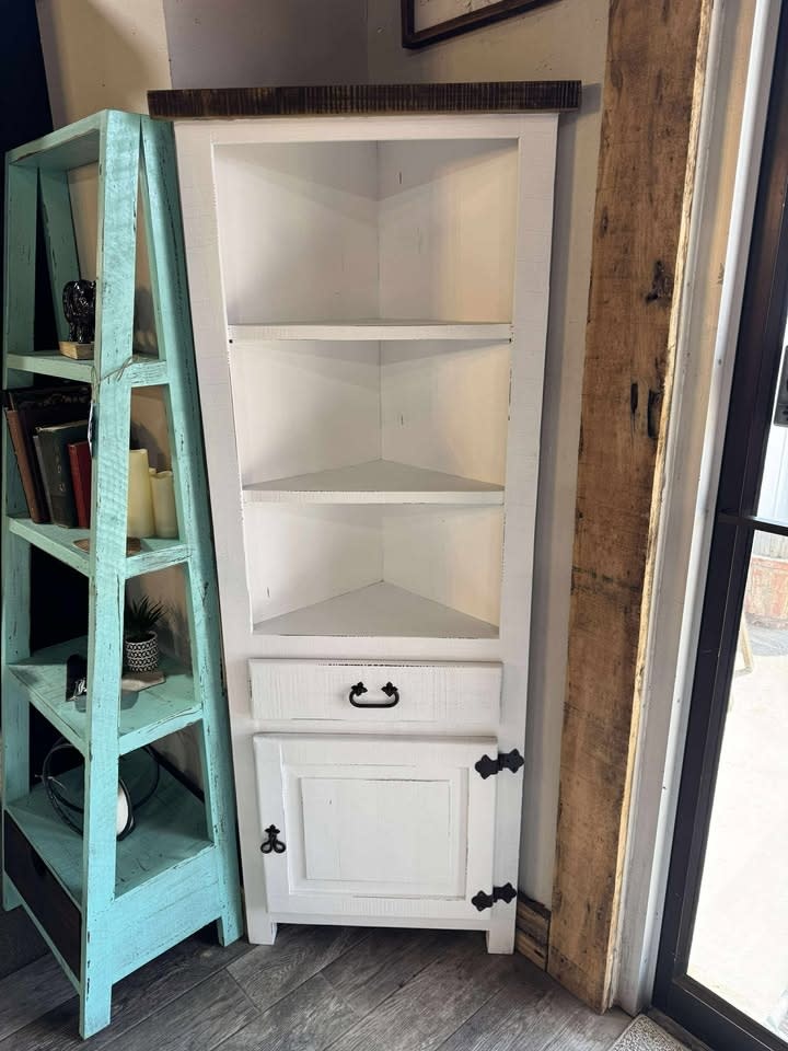 Corner Hutch - White