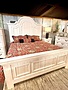 King Lakewood Bedroom Group - Creamy White