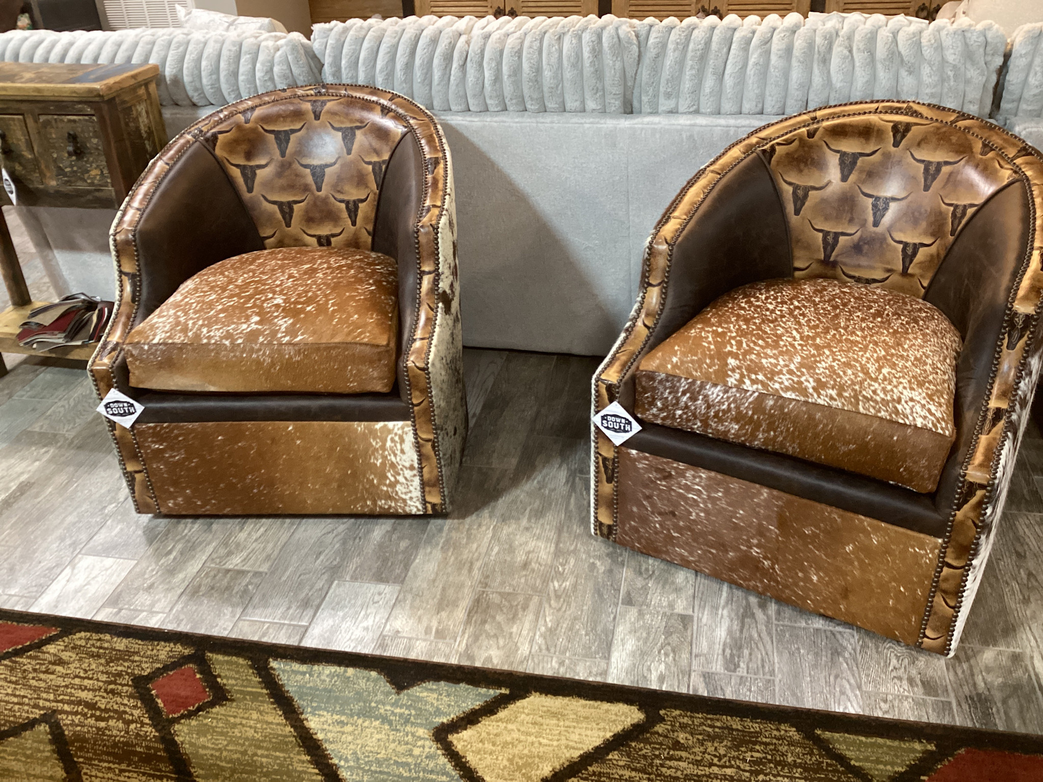 Leather Longhorn Barrel Chair w/ Swivel