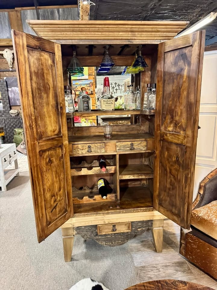 Fantastico Bar - Old Wood