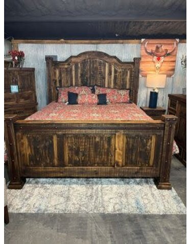 San Miguel Curved King Bed w/Nails & Metal - Natural Dark