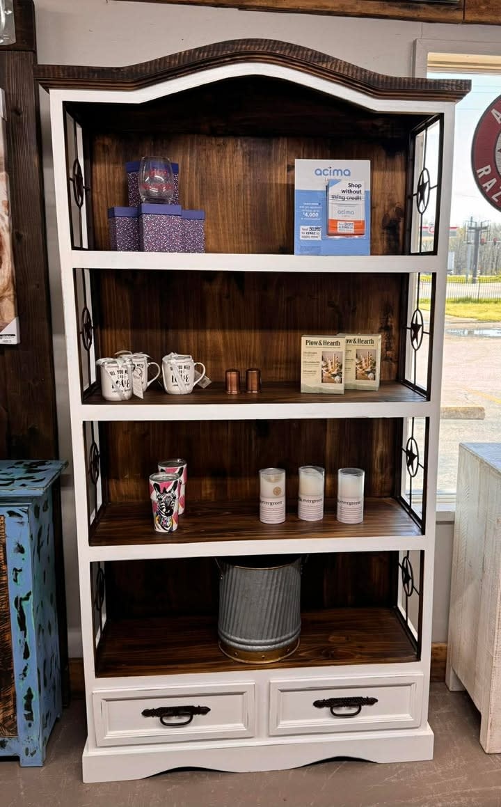 2 Drawer Bookcase w/Iron Star - White