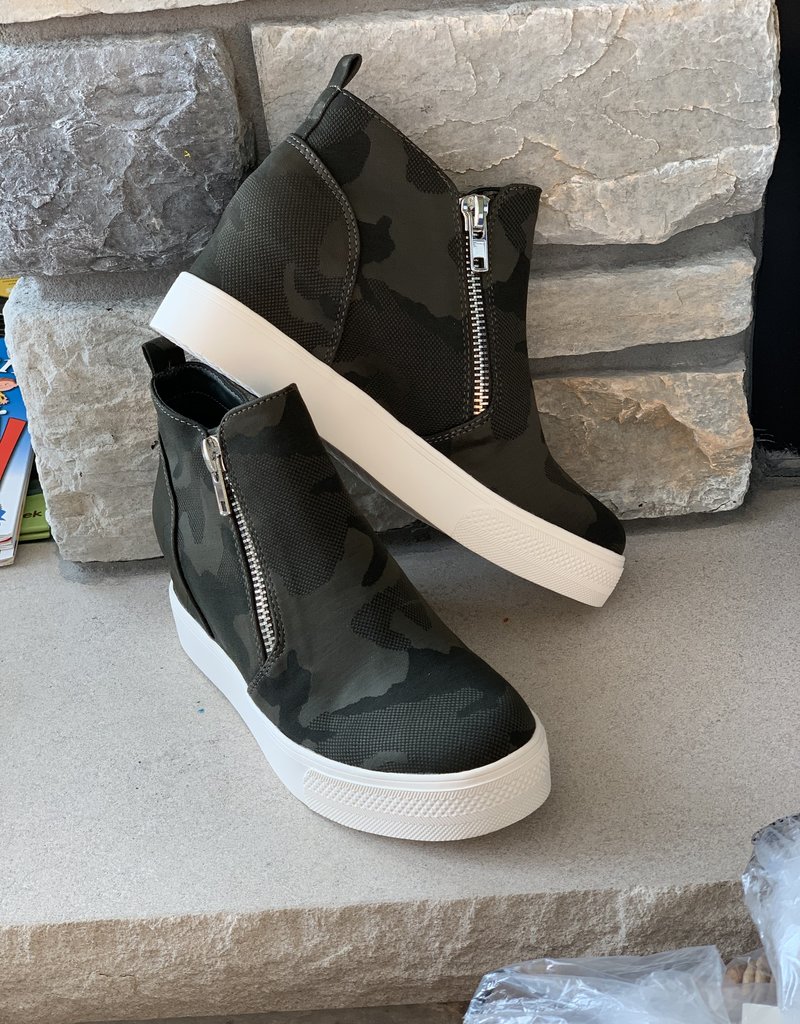 steve madden camo platform sneakers