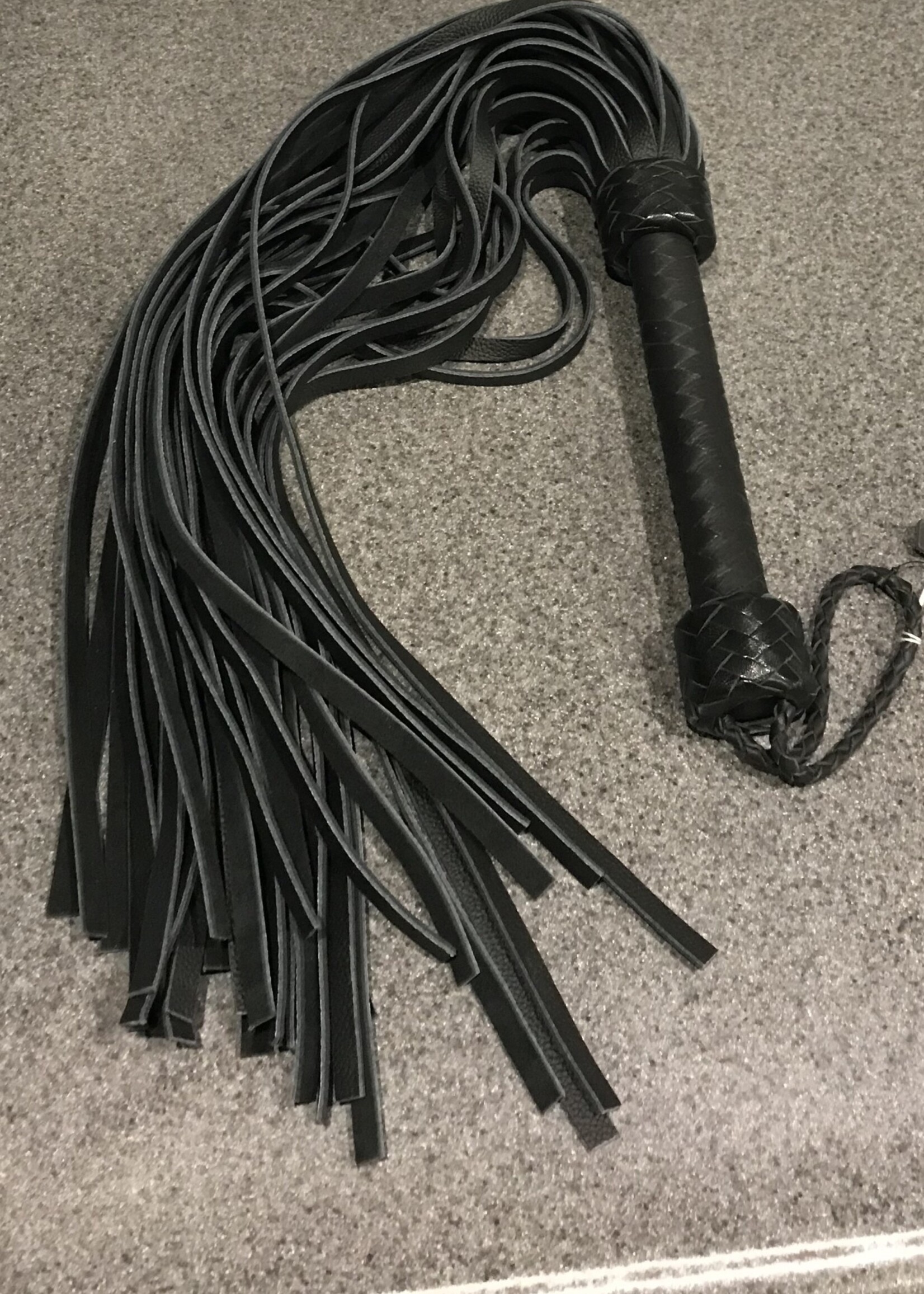 Kookie INTL Black Heavy Leather Flogger