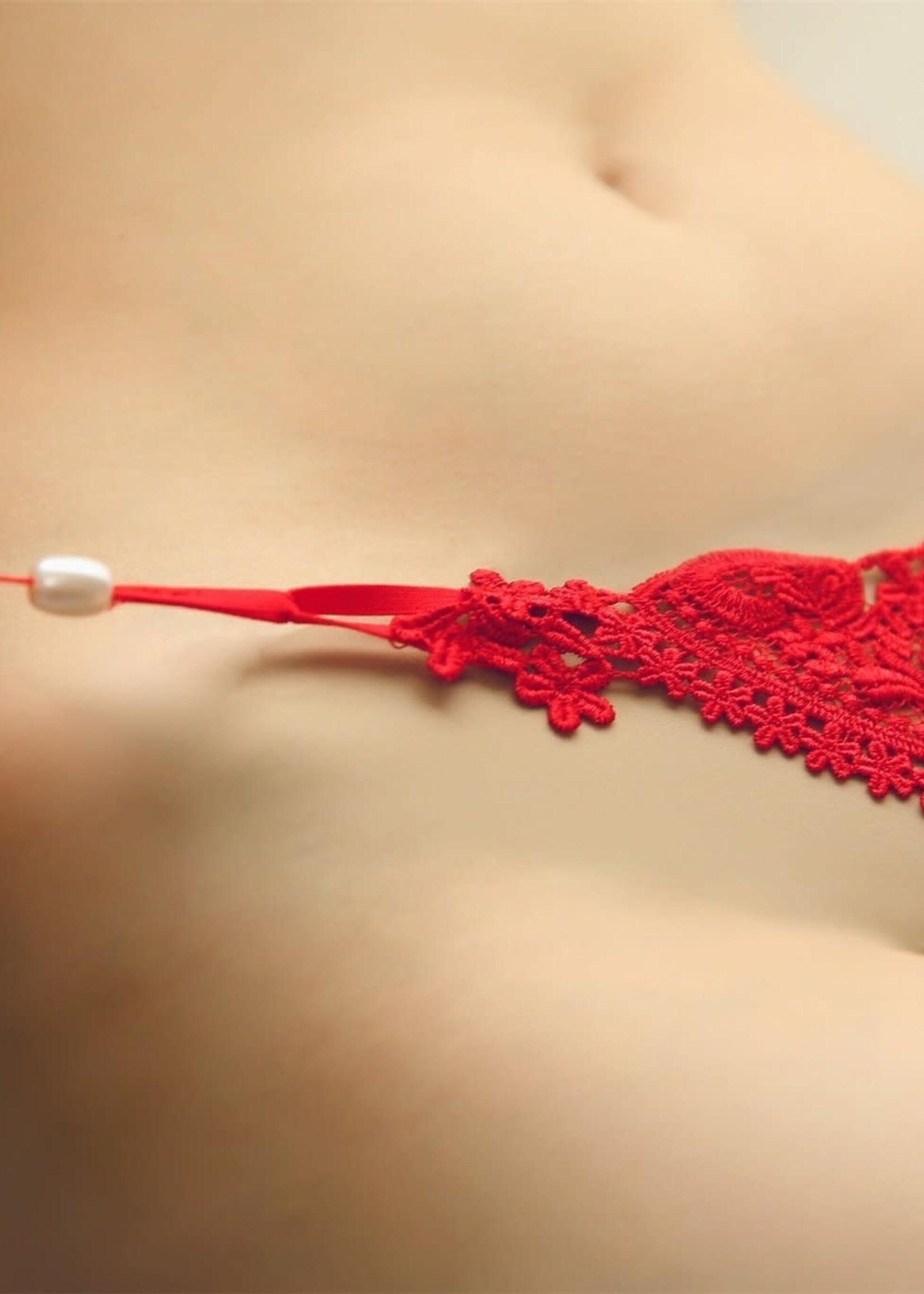 Everest Trading Heart Shaped Pearl Beaded Thong - OS