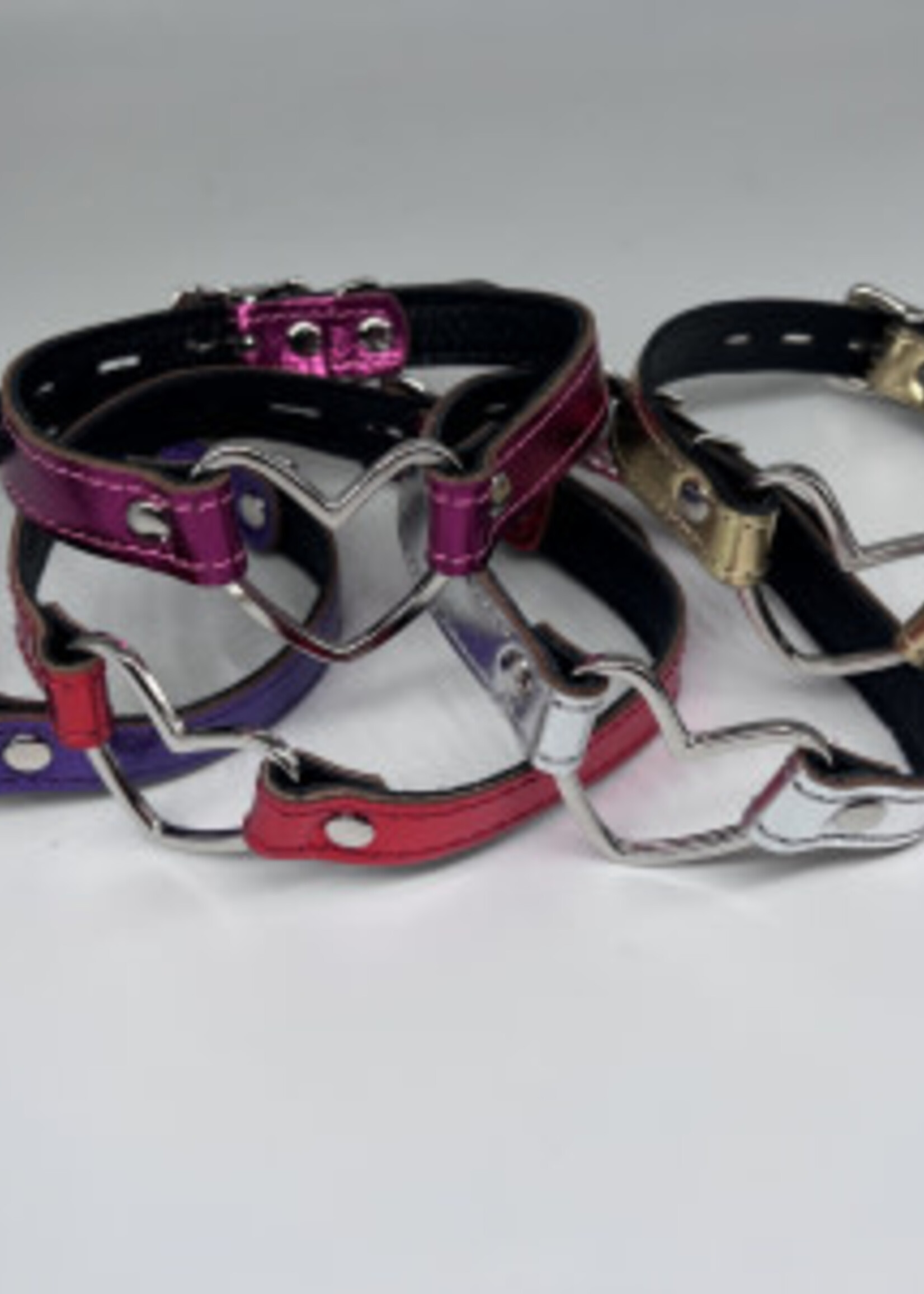 Kookie INTL Honey Leather Buckle Heart Collar - S/M