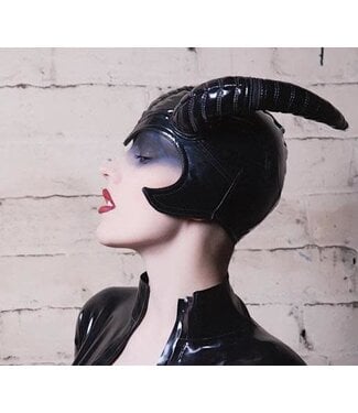 Tatjana Warnecke Shiny ribbed horns - iBEX