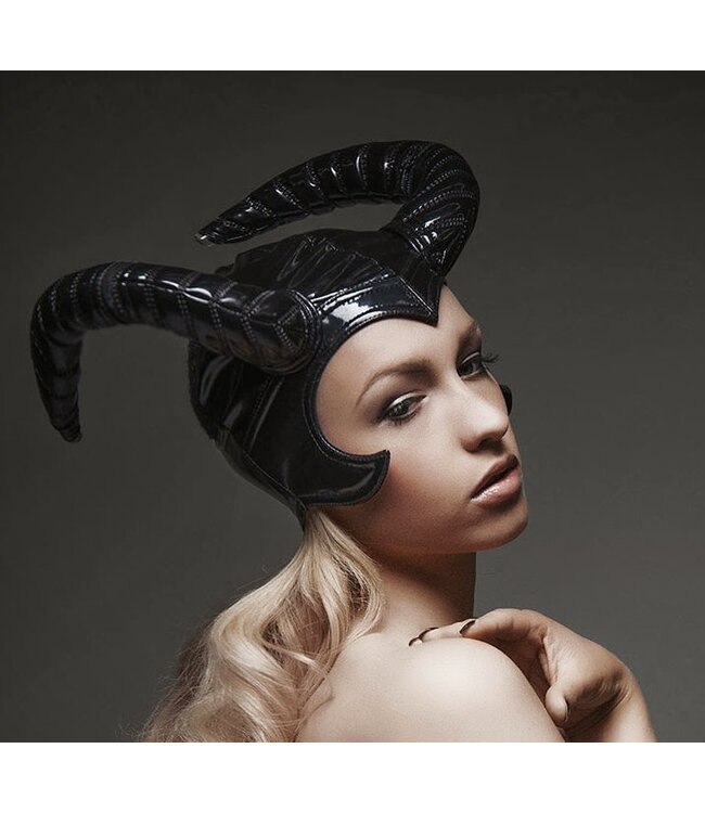 Shiny ribbed horns - iBEX