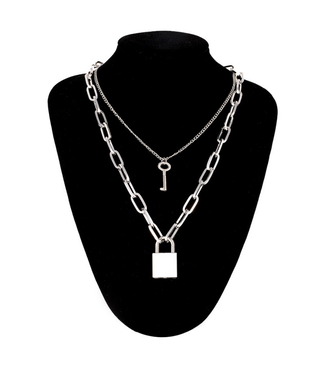 Kulla Mine in public | Chain Necklace With A Padlock