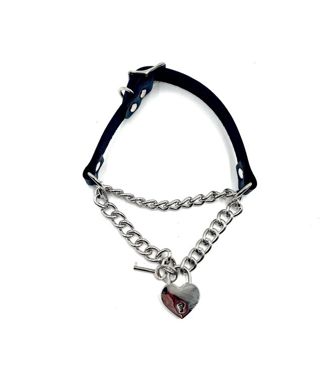 Pull On me Heart choker