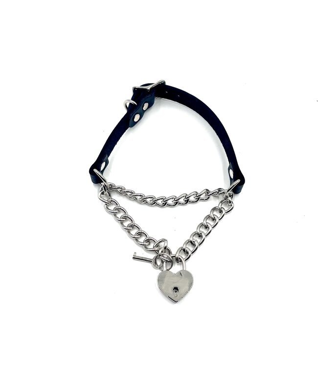 Pull On me Heart choker