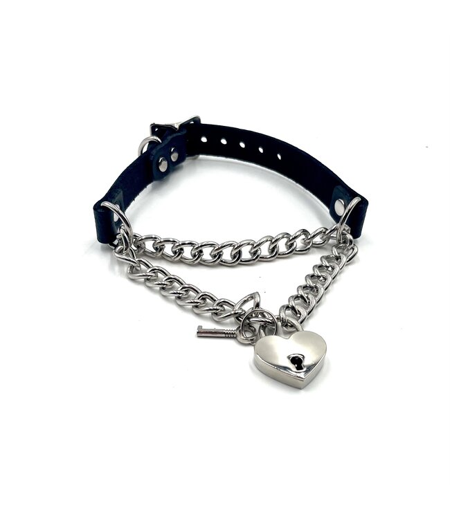Pull On me Heart choker