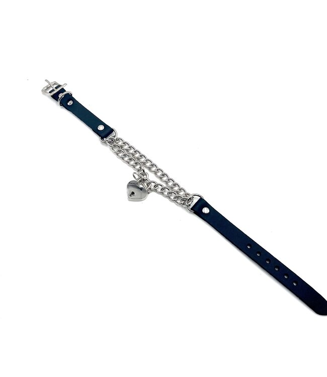 Pull On me Heart choker