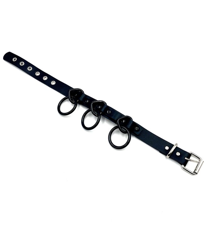 Bondage collar with black loops