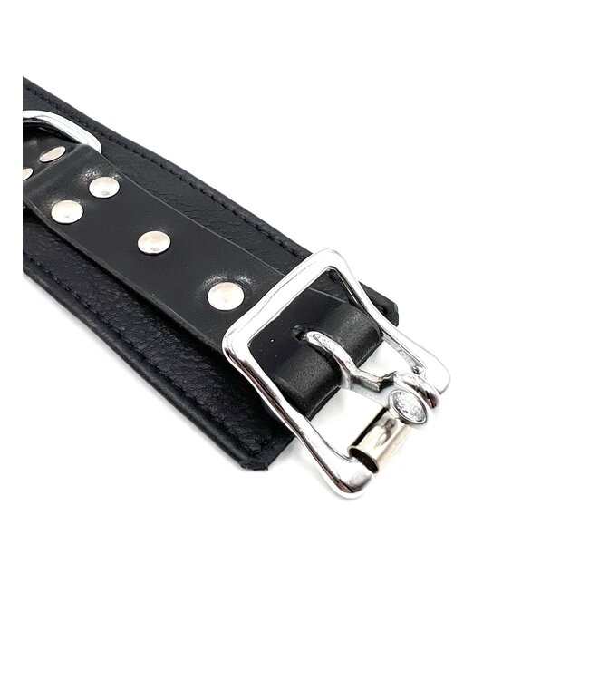 Essential Bondage Leather Wrist Cuffs