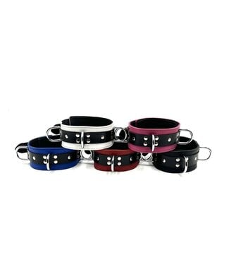 Spanked Essential Leather Bondage Collar