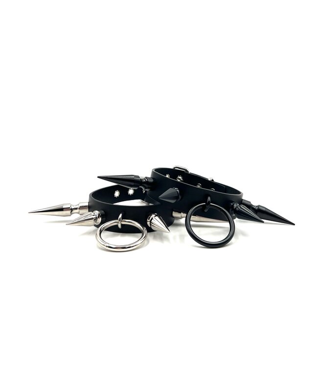 Extra Long Spike Choker with D-Ring