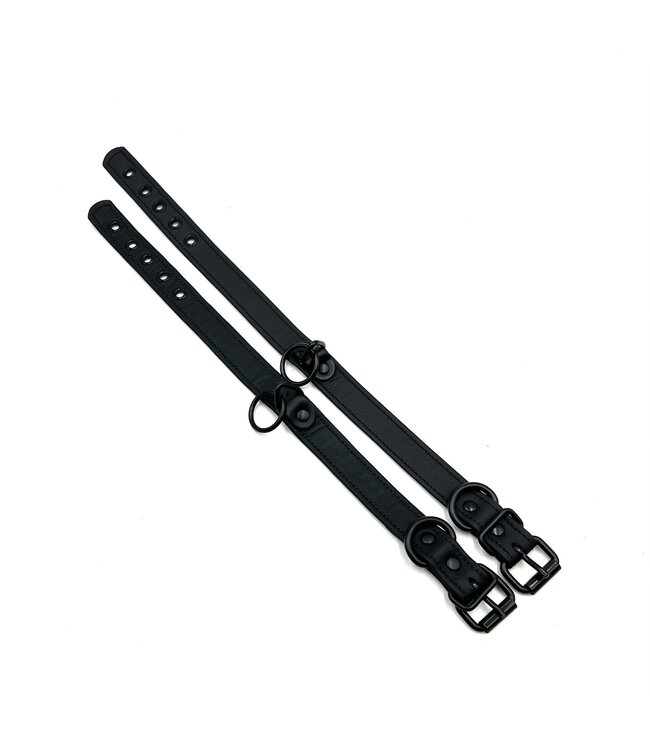 Leather Collar With Black Hardware