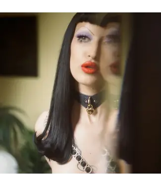 The model traitor Leather V Collar with Heart Locket | Luxury BDSM Bondage Collar